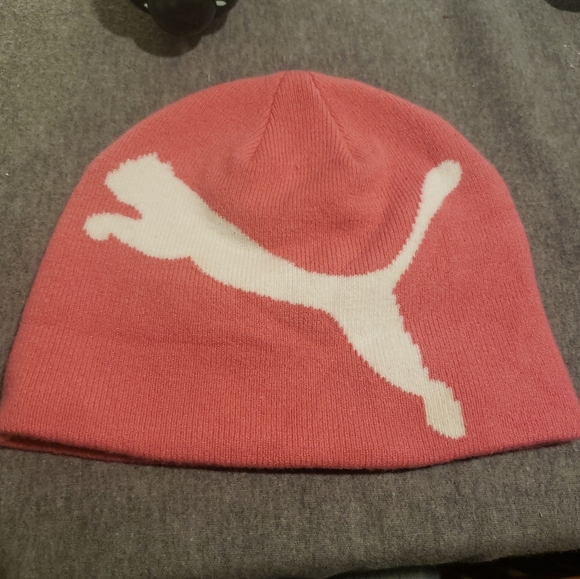Puma big cat logo beanie pink girls winter hat - Picture 1 of 14